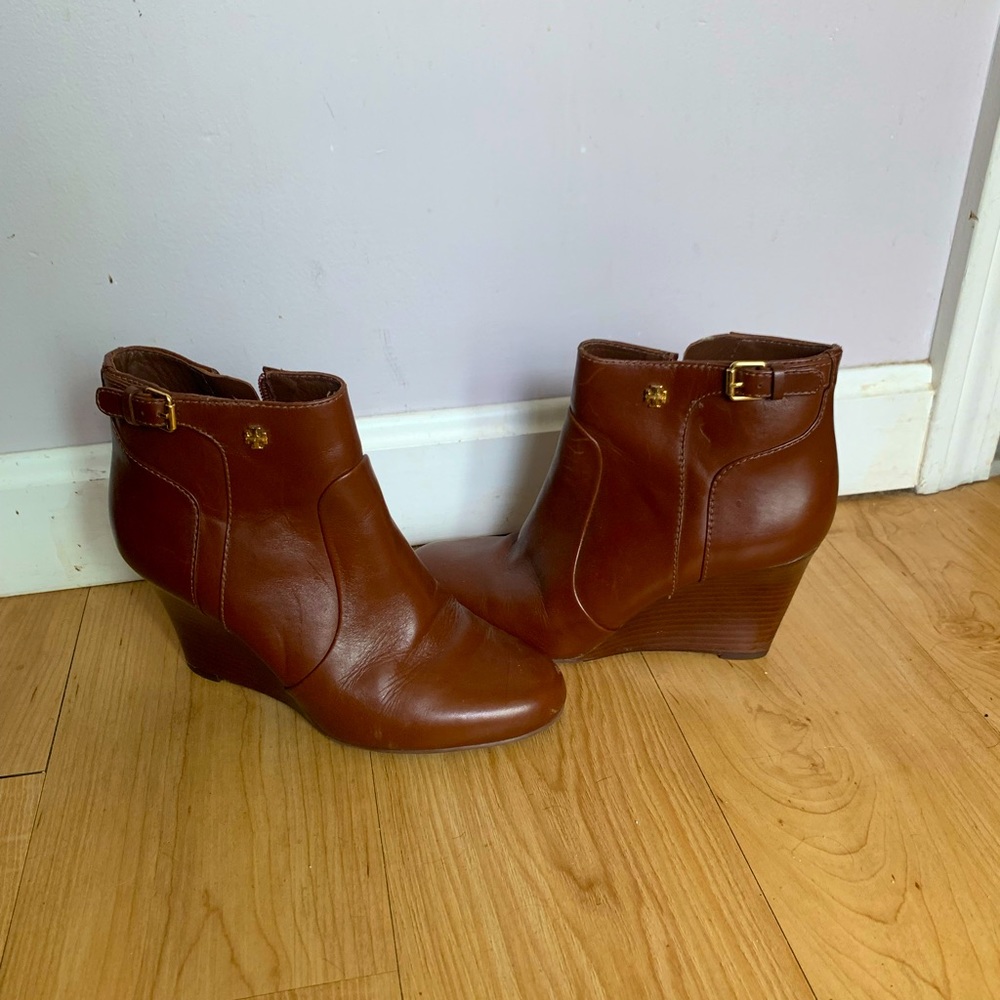 Tory Burch boots, worn a few times, leather rust brown, size 7